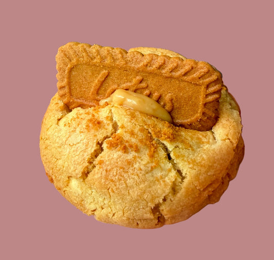 Golden cookie topped with a Lotus biscuit and caramel, Bake With Mimi dessert treat