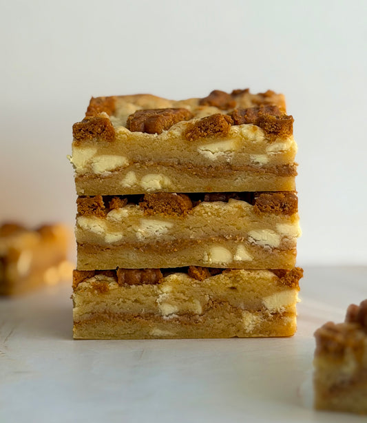 Biscoff Blondie loaded slice